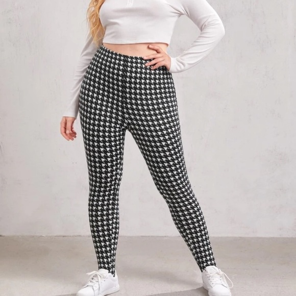 Plus..Houndstooth stirrups - Picture 5 of 5